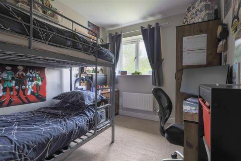 2 Bramshaws Acre, Cheadle, Stoke-on-trent, ST10 1BE