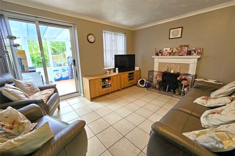 3 bedroom end of terrace house for sale, Peake Avenue, Kirby Cross, Frinton-on-Sea