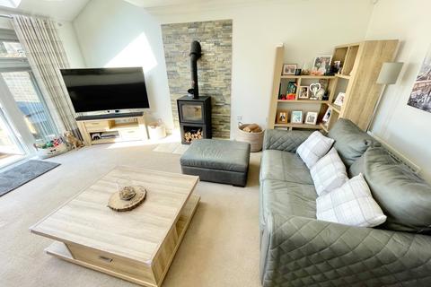 10 Woodlands Close, Lancaster, LA1 3FX