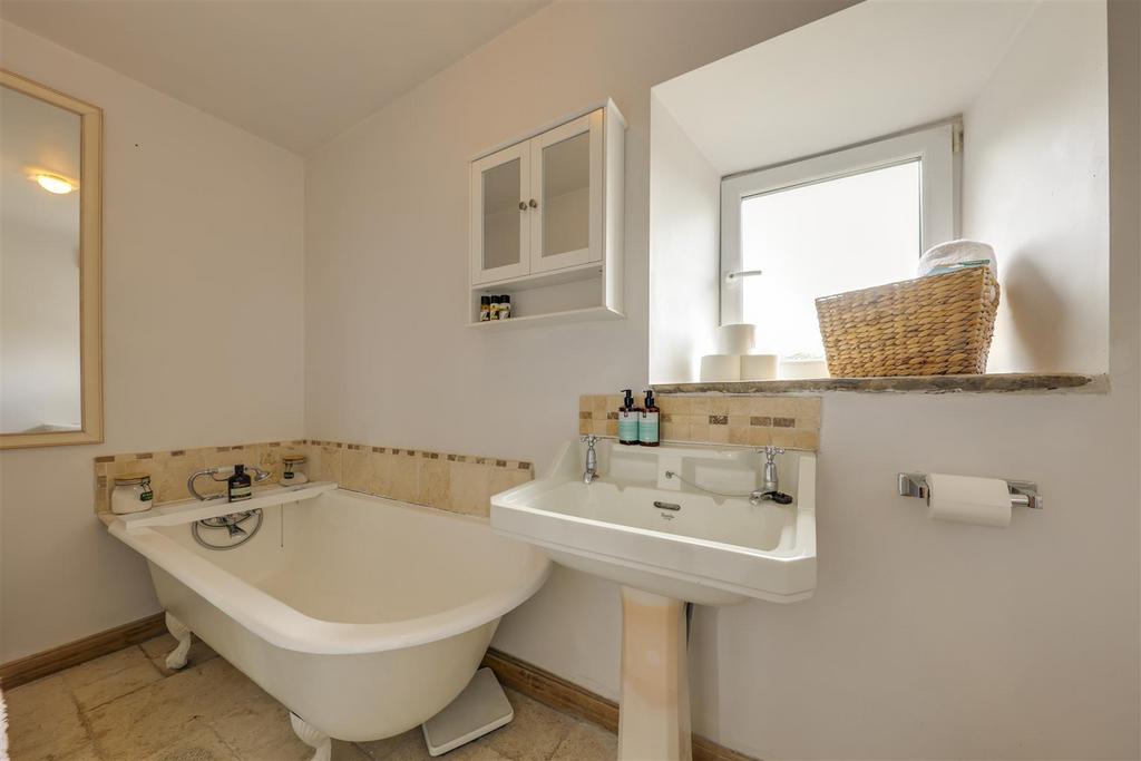 En-Suite Bathroom