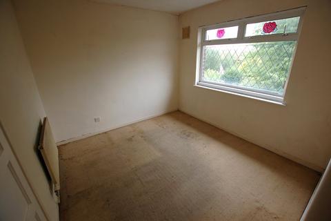 41 Hutton Avenue, Ashton-under-lyne, OL6 6QY