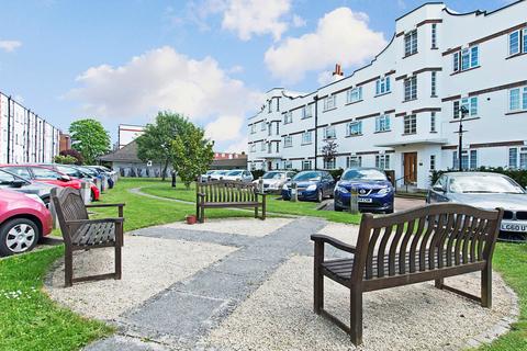1 bedroom apartment for sale, Bushey Road, Raynes Park SW20
