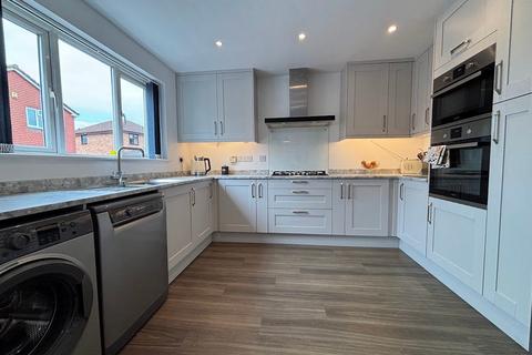 4 bedroom detached house for sale, St. Matthews Close, Worcestershire WR11