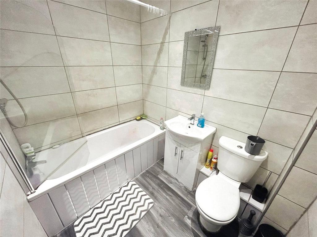 Bathroom No. 09