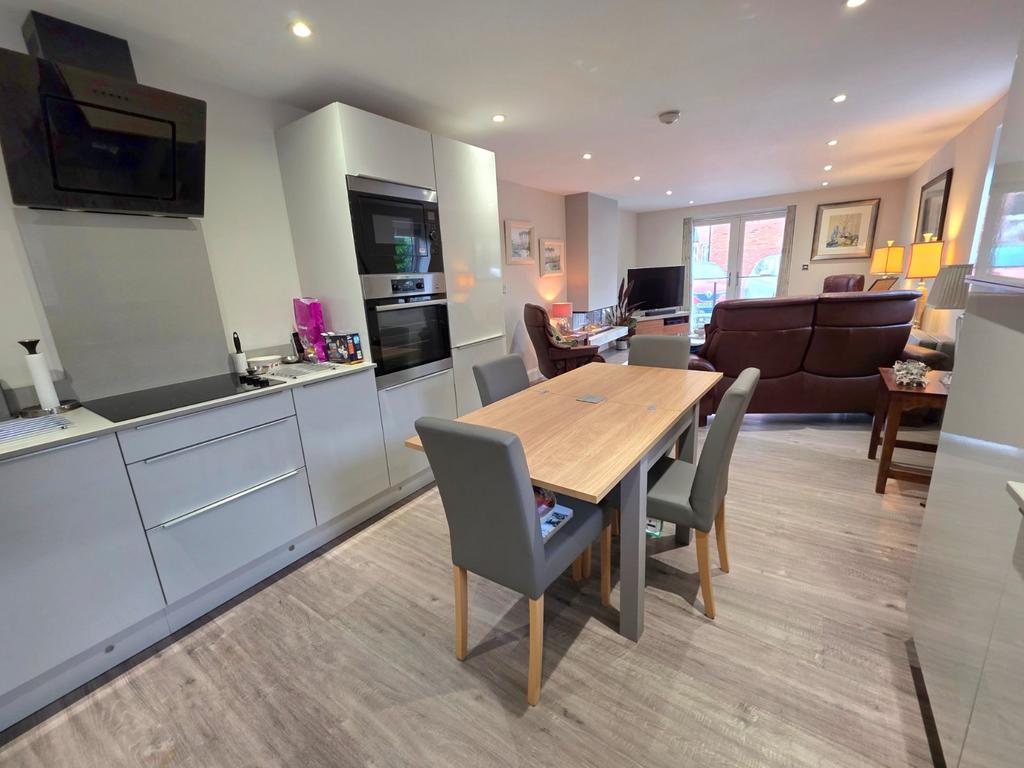 Living Room/Kitchen