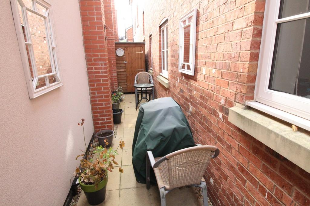 Rear Courtyard