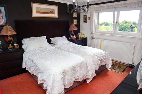 21 Weavers Walk, ML11 9AW