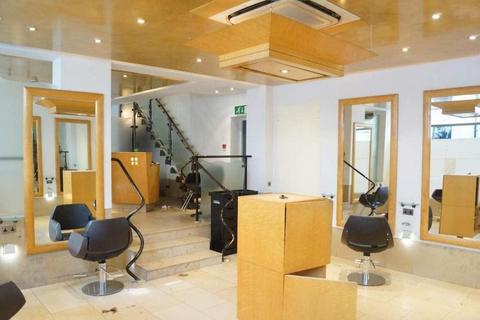 Office to rent, 14-15 Jeffries Passage Guildford GU1 4AP