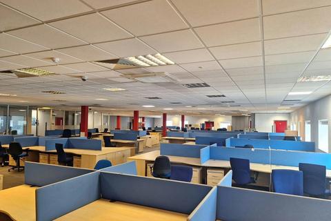 Warehouse to rent, Hazelbottom Rd Manchester M8 5DB