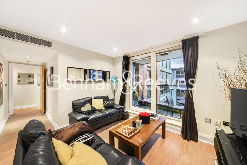 Fountain House, Boulevard SW6 2 bed apartment - £3,000 pcm (£692 pw)