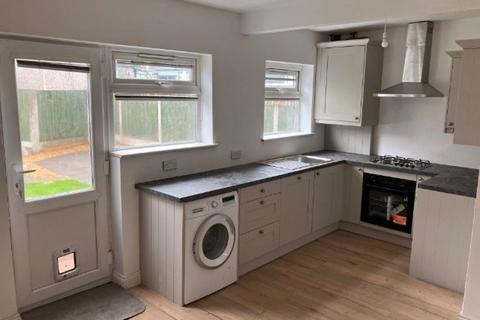 3 bedroom house to rent, Bramcote Road, Beeston NG9