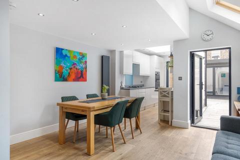 38 Grosvenor Road, Brentford, TW8 0NW