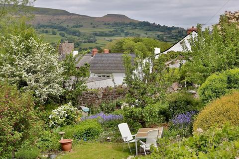 3 bedroom detached house for sale, Hillside Road, Crickhowell NP8