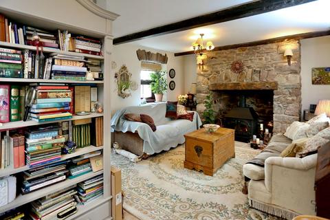 3 bedroom detached house for sale, Hillside Road, Crickhowell NP8