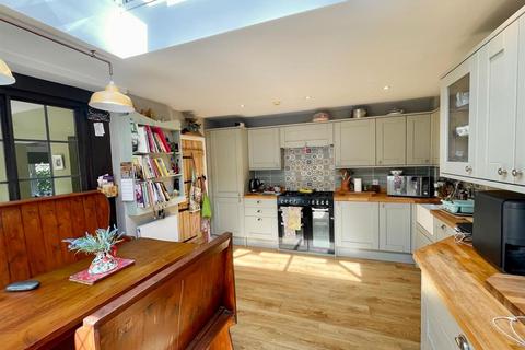 3 bedroom cottage for sale, Moorlands Road, West Moors, Ferndown