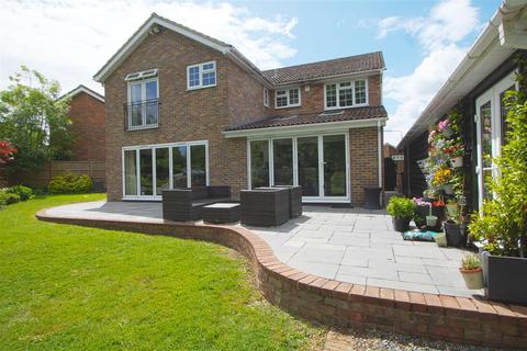 undefined, Courtlands, Billericay CM12