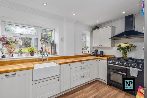 23 Hampton Close, Tamworth, B79 8TX
