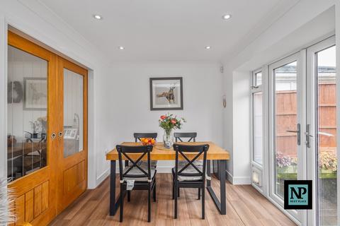 23 Hampton Close, Tamworth, B79 8TX