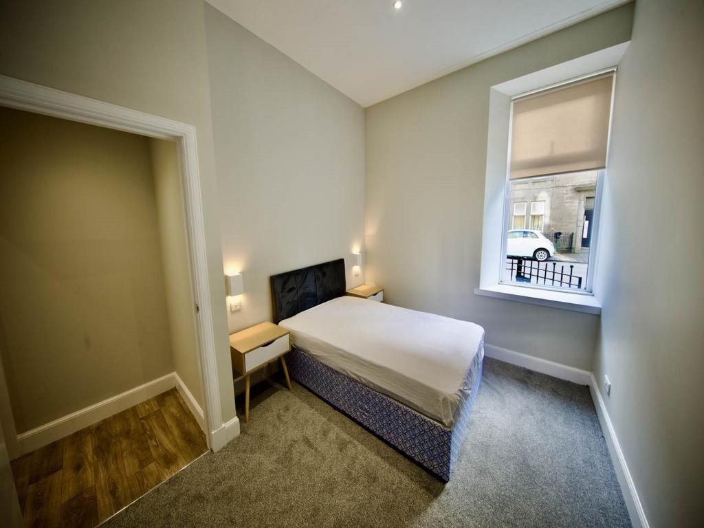 Bed (2)