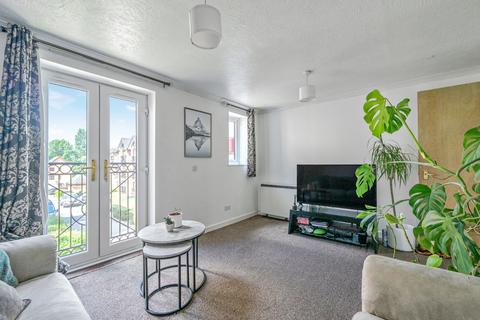 2 bedroom maisonette for sale