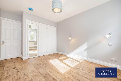 3 bedroom flat to rent, Haydon Drive, Pinner, HA5
