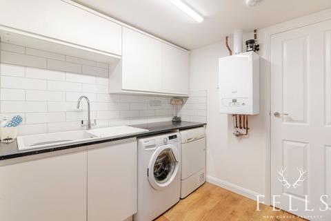 13 Cook Close, Ringwood, BH24 1XS