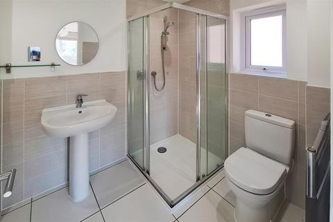 16 Garnstone Drive, Weobley, Hereford, HR4 8TH