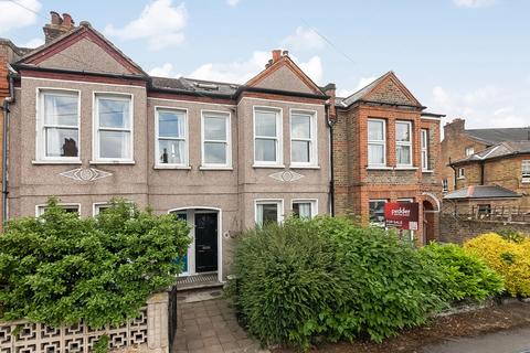 4 Broxted Road, London, SE6 4EW