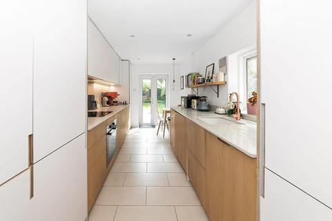 4 Broxted Road, London, SE6 4EW