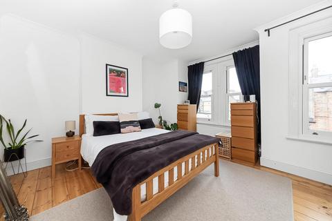 4 Broxted Road, London, SE6 4EW