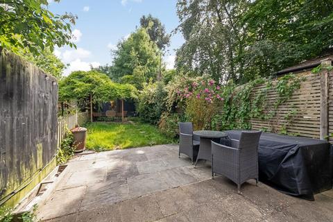 4 Broxted Road, London, SE6 4EW
