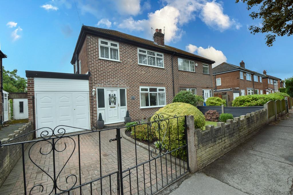 Woodsend Road, Flixton, M41 3 bed semi-detached house for sale - £350,000