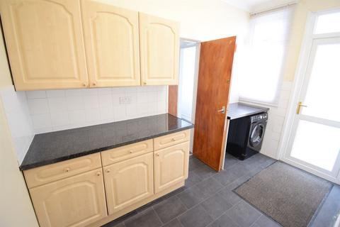 4 bedroom terraced house to rent, Whitchurch Road, Cardiff