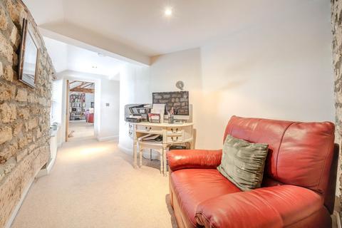 2 bedroom flat for sale, Shires Court, Boston Spa, Wetherby, West Yorkshire, UK, LS23