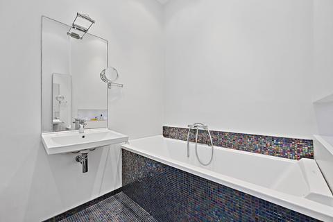 2 bedroom flat for sale, New Cavendish Street, Marylebone Village, London W1G