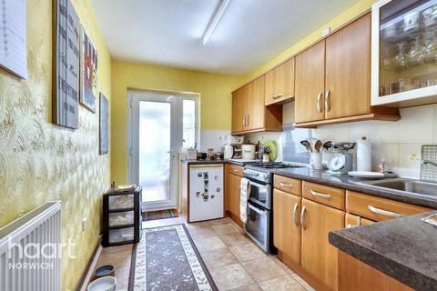 10 Meadow Close, Norwich, NR6 6XY