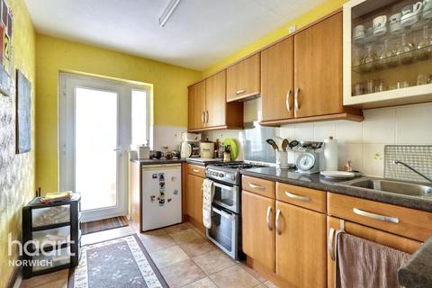 10 Meadow Close, Norwich, NR6 6XY