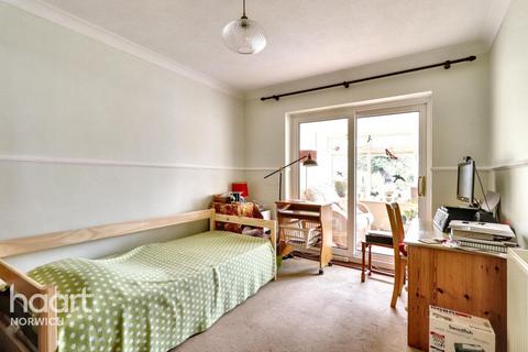 10 Meadow Close, Norwich, NR6 6XY