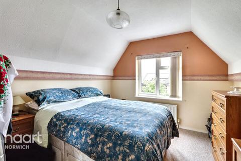 10 Meadow Close, Norwich, NR6 6XY