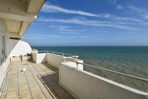 2 bedroom flat for sale, Marine Court, St. Leonards-On-Sea