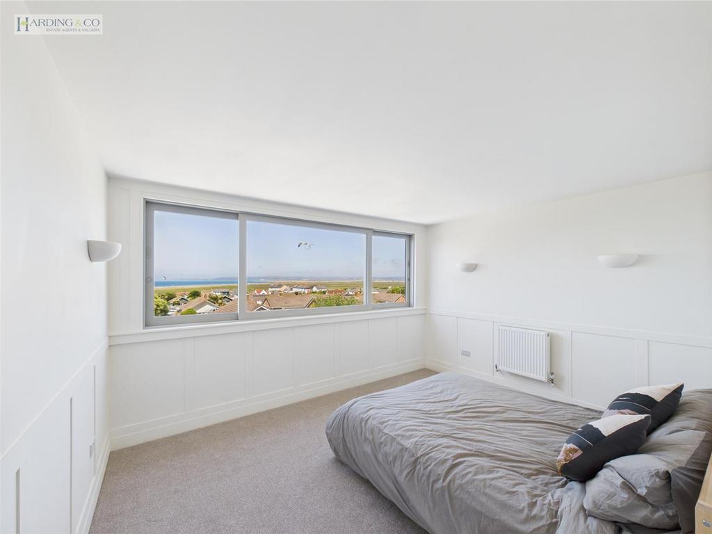 Bedroom 1 .1.jpg