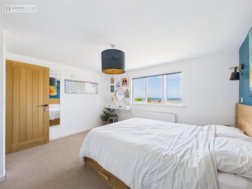 Bedroom 2 .3.jpg