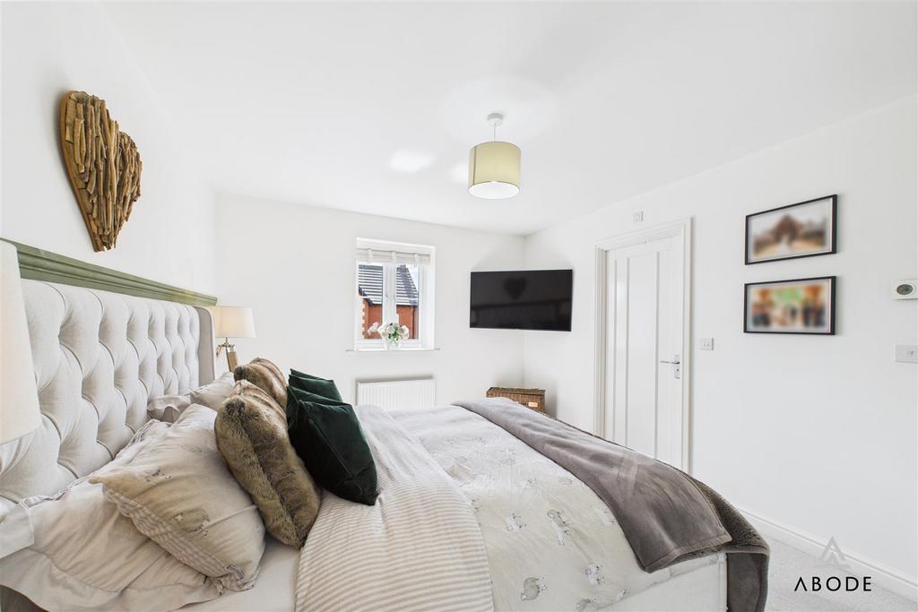 CAM02696 G0-PR0620-STILL018.jpg