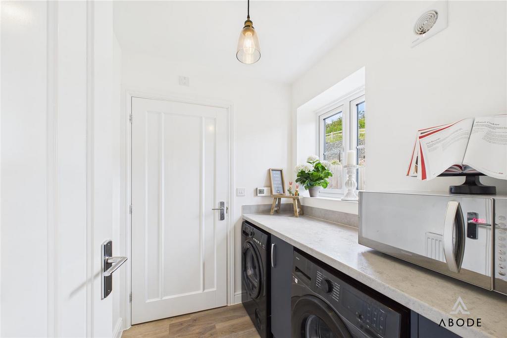 CAM02696 G0-PR0620-STILL010.jpg