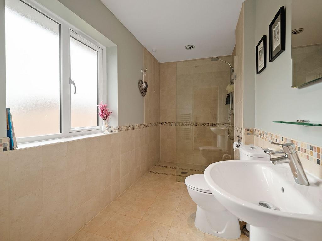 Ensuite
