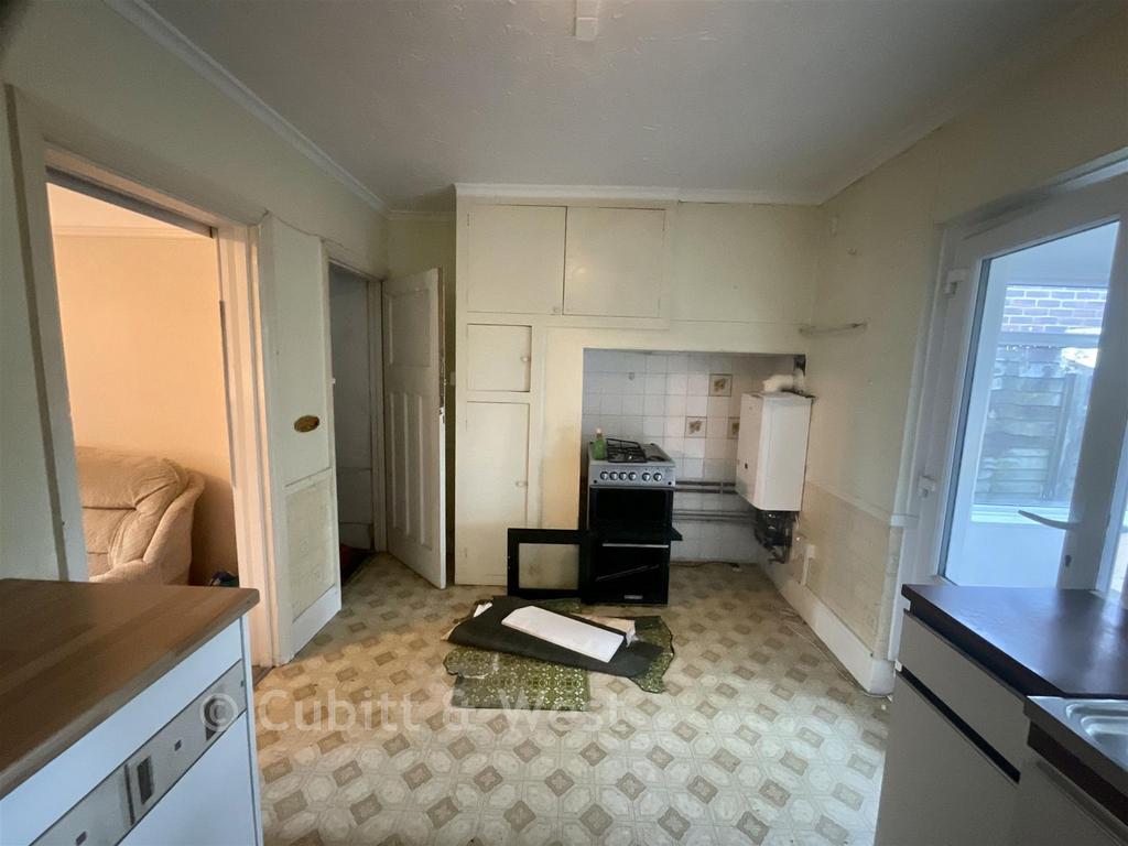 Kitchen 1