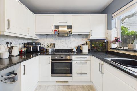 19 Alberta Walk, Worthing, BN13 2SG