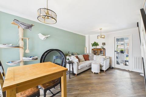 19 Alberta Walk, Worthing, BN13 2SG