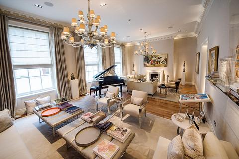 Upper Grosvenor Street, Mayfair, London, W1K