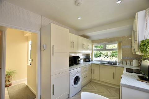 10 Bedford Avenue, Shaw, Oldham, OL2 7DW